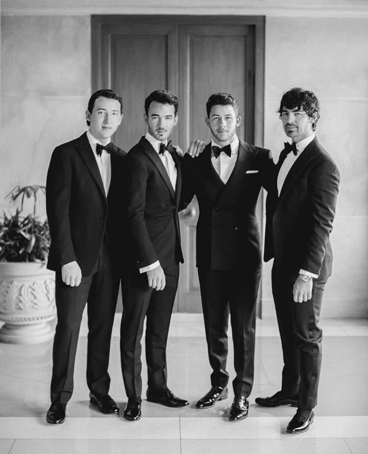 black and white, franklin jonas, smile and love