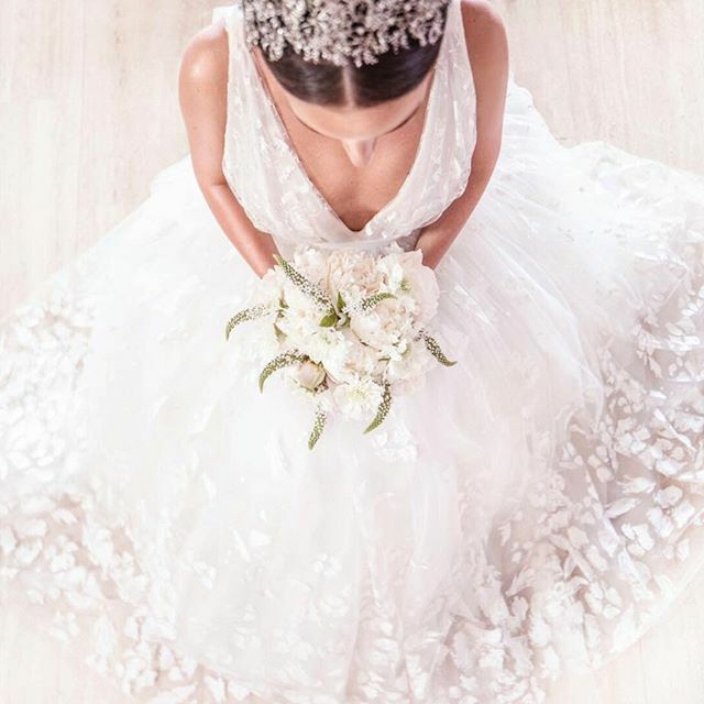 bridal gown, naeem khan, gown and haute couture