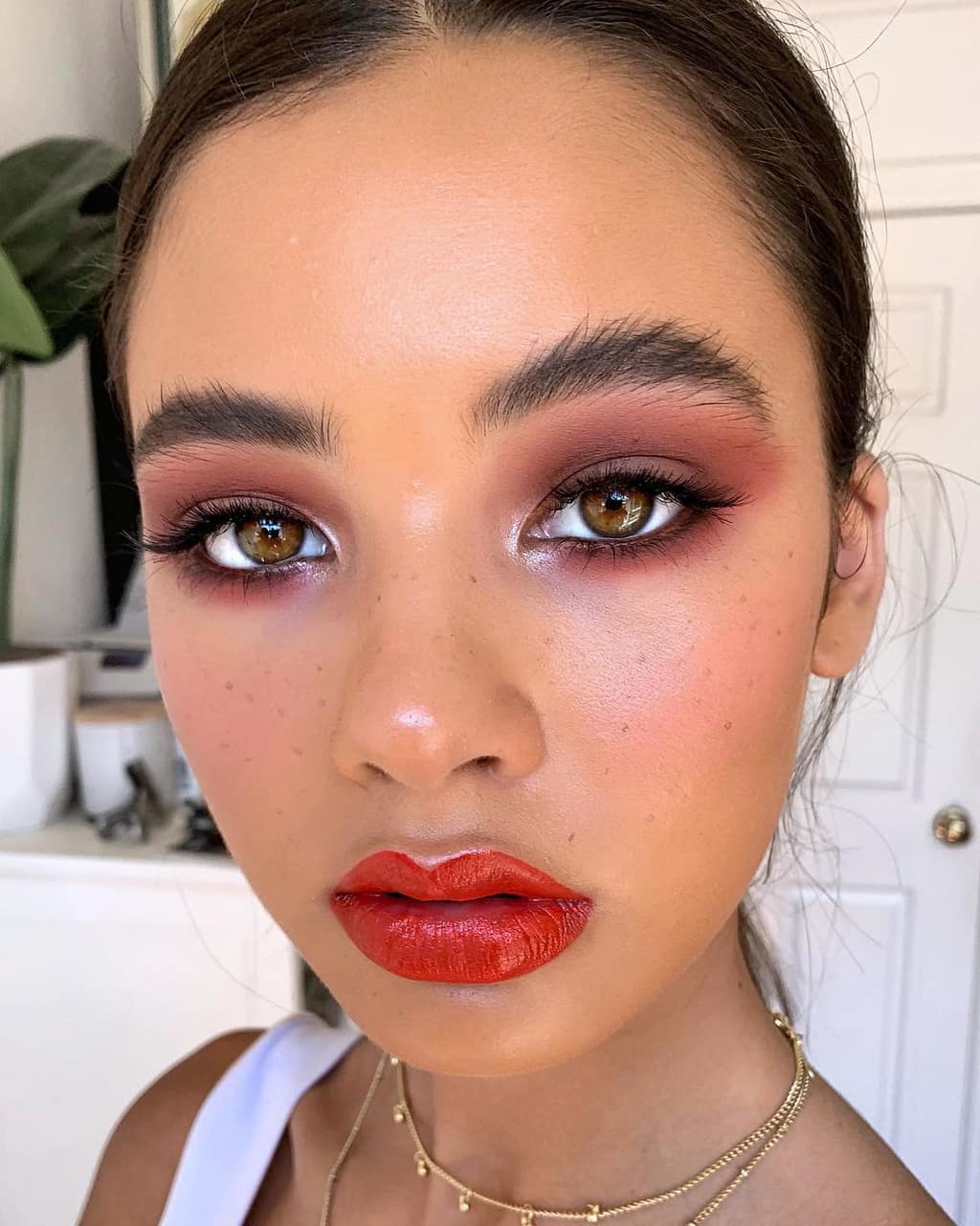 brown eyes, make up, prom make up and smokey eyes