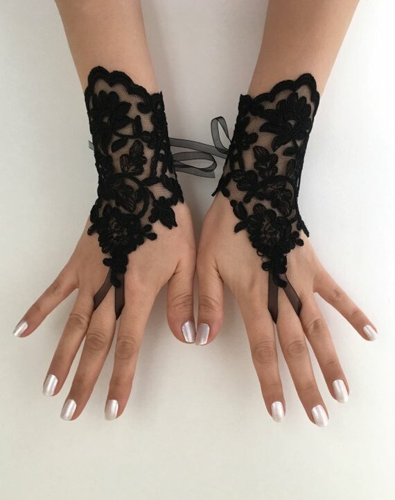 bridal gloves, stemapunk noir, etsy and black lace gloves