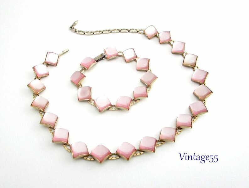 bracelet, thermoset, thermoset jewelry and thermoset necklace