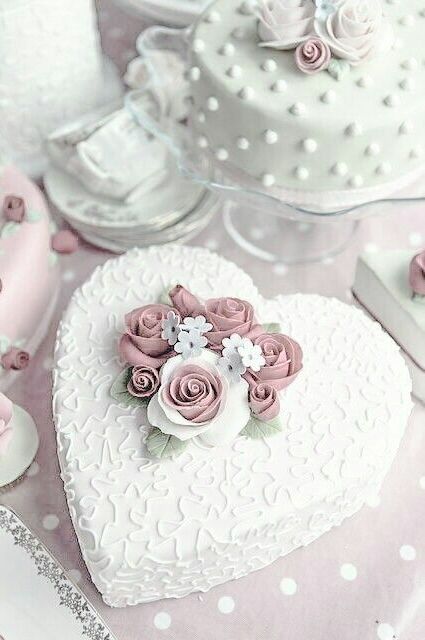 pink, cakes and roses