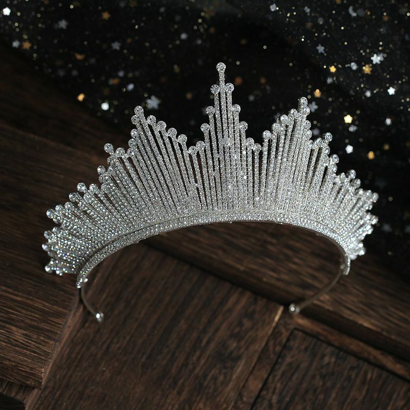 wedding accessories 2019, wedding accessories, silver tiara and tiara