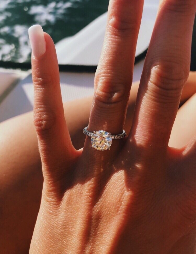 hands, nails, fingers and rings