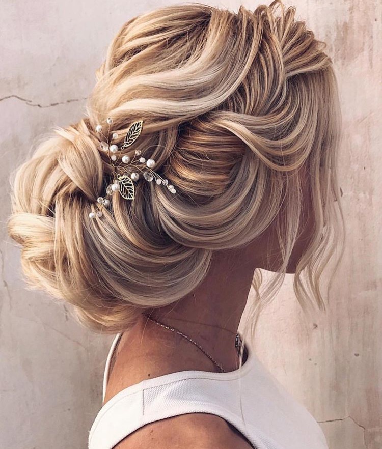 wedding hairstyle, hairstyle, wedding day and bridal hair