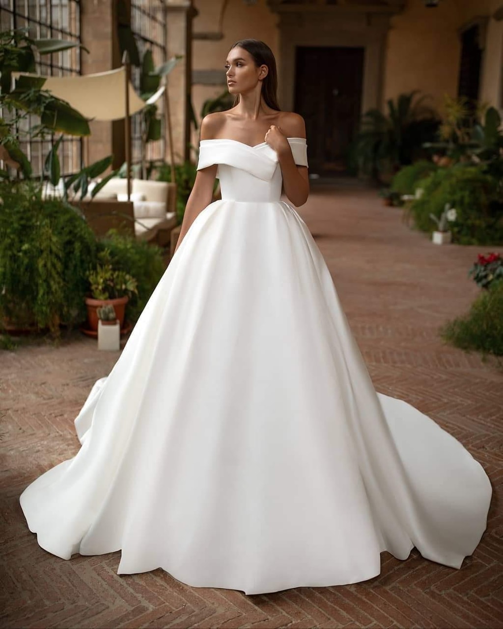 bride, bridal, gorgeus and wedding dress