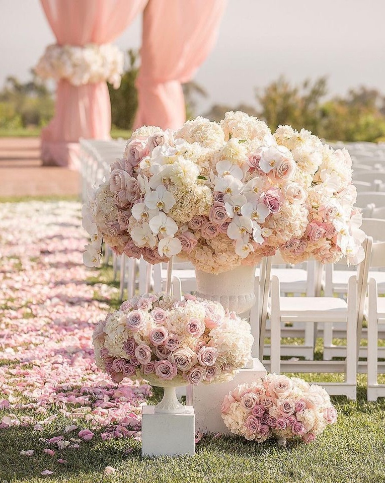 pink and aisle