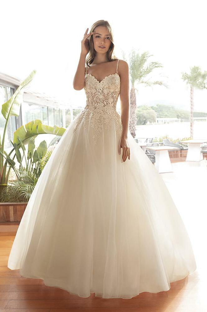 gown, haute couture and ball gown