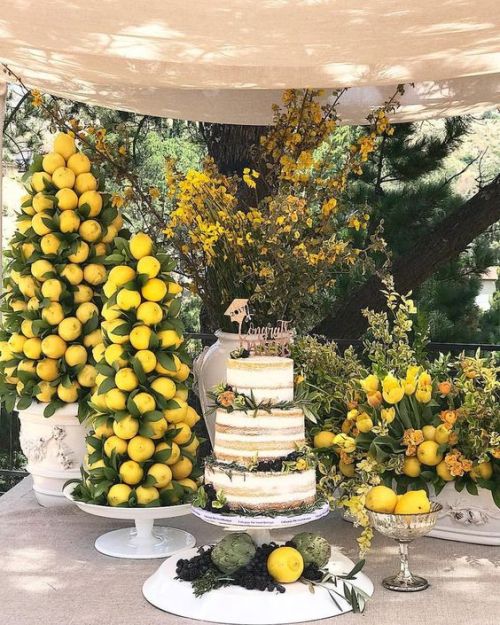 citrus wedding, yellow wedding, summer wedding cake and cake table