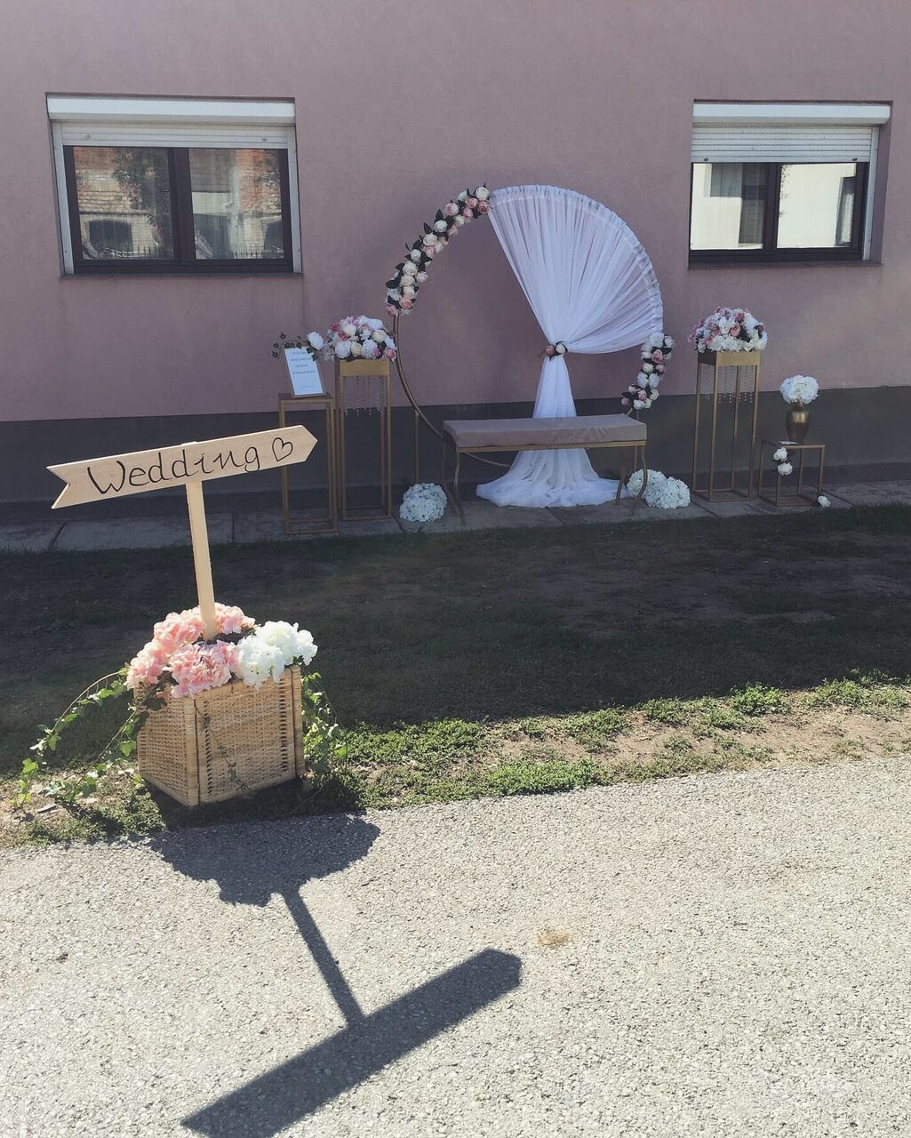 wedding day, bride, decore and flowers