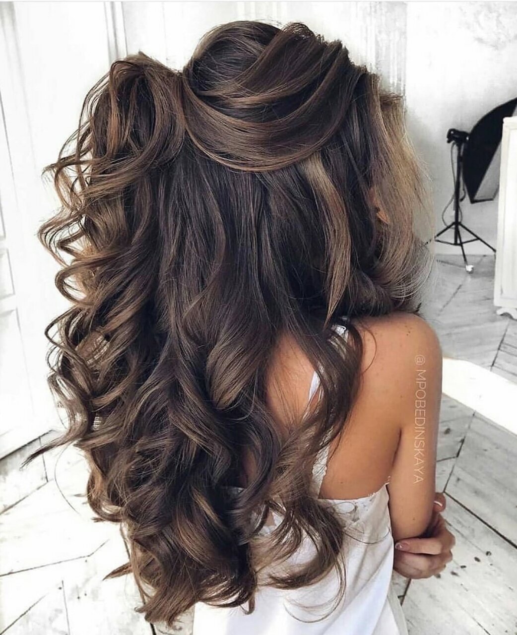 curly hair, Prom, beauty and dress