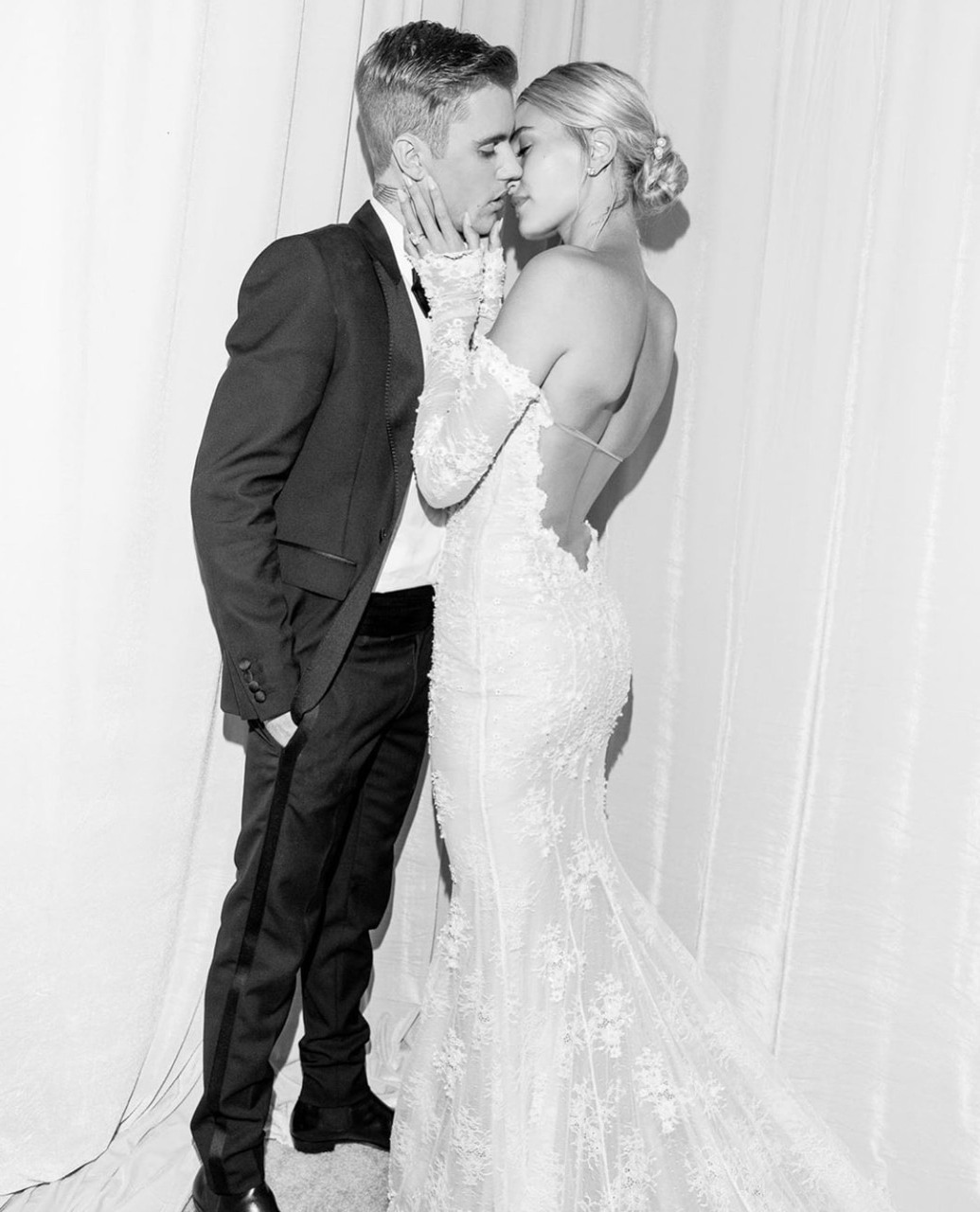 Relationship, married, hailey bieber and hailey baldwin