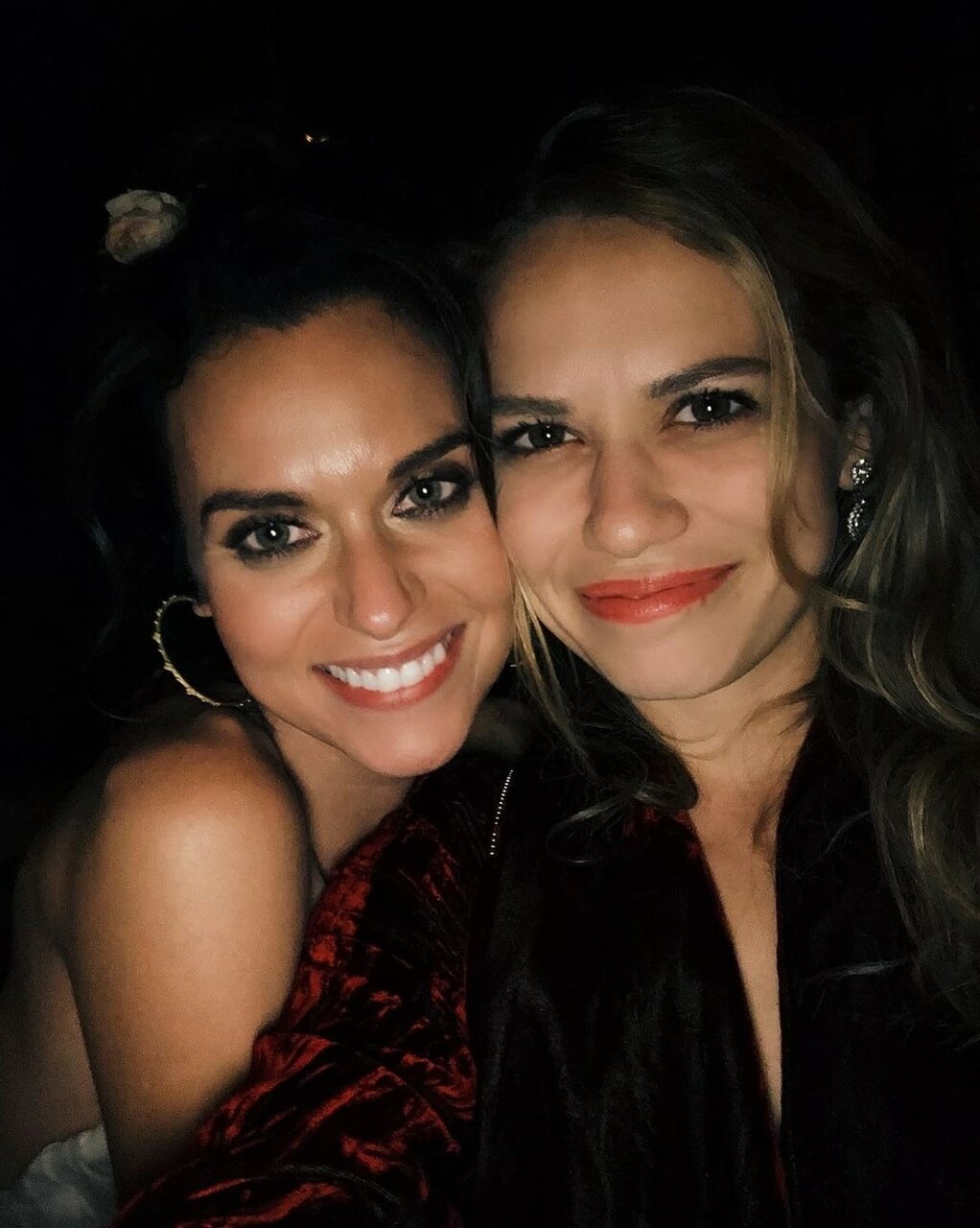 beautiful, celebrities, peyton sawyer and Hilarie Burton