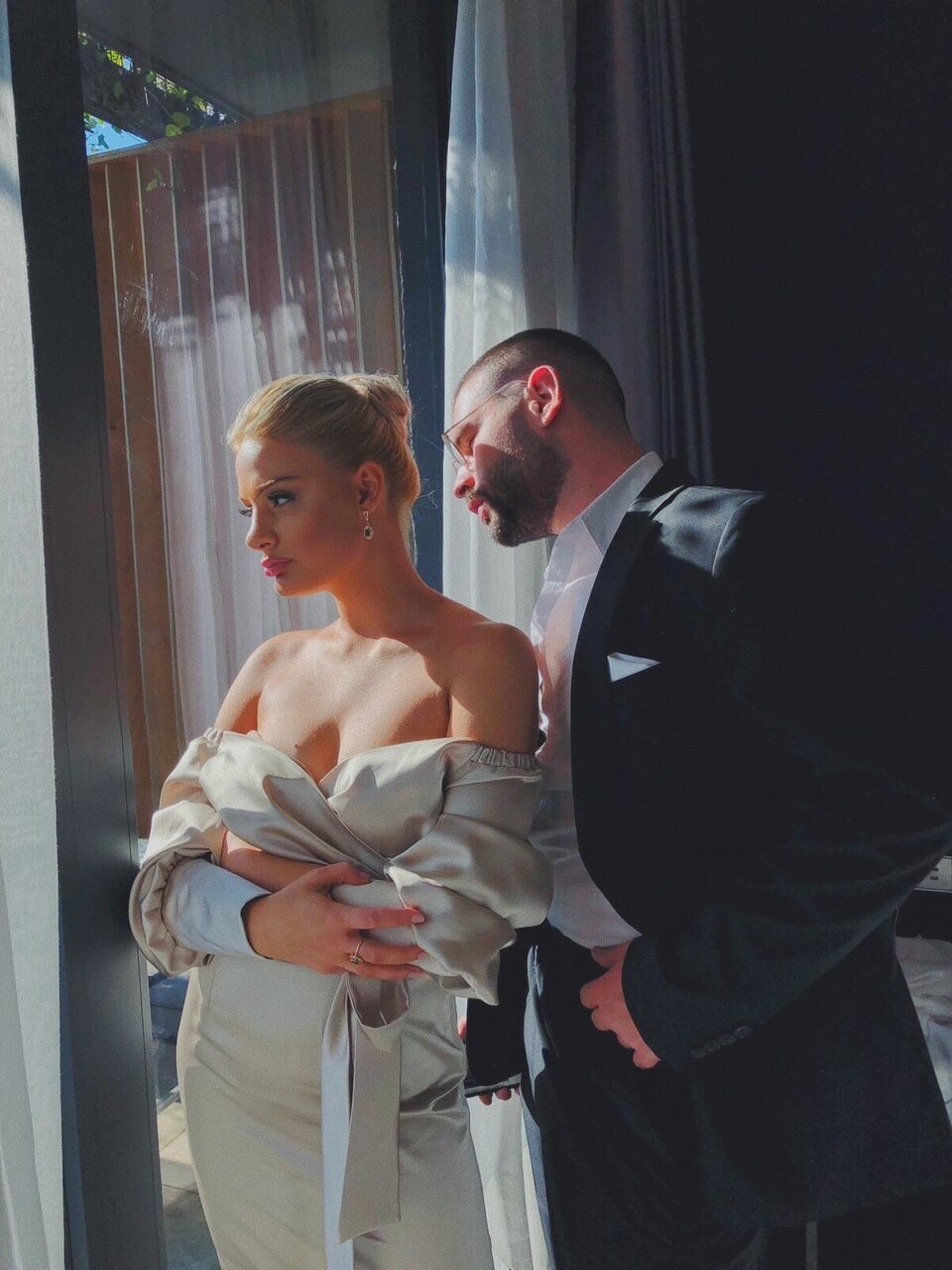 looks, lovely, weddingdress and blonde
