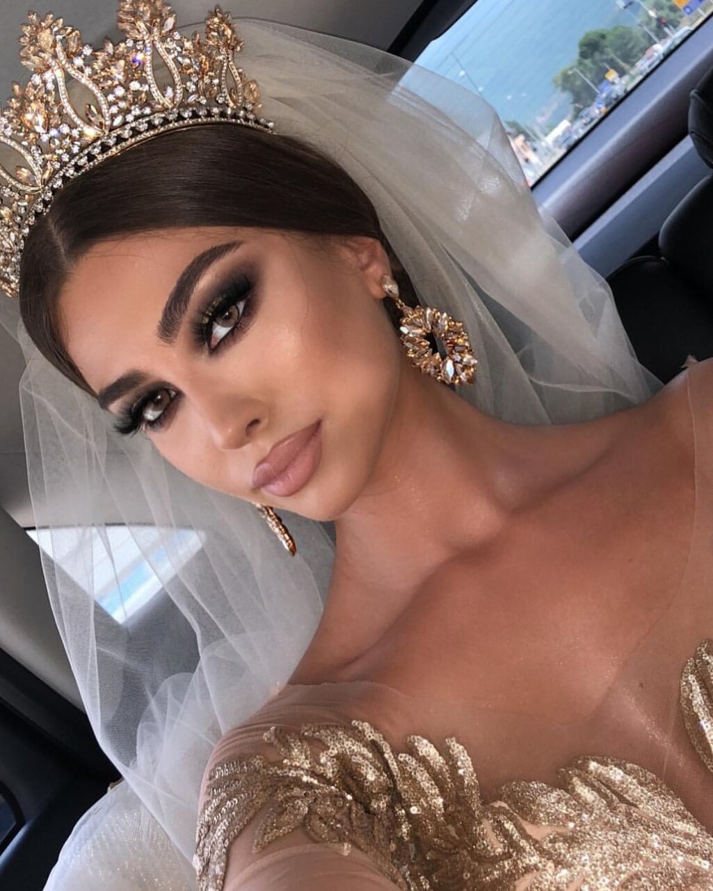 Queen, glam makeup, makeup on point and gorgeous