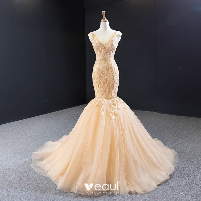 girl, bride, best wedding dress and tulle wedding gown