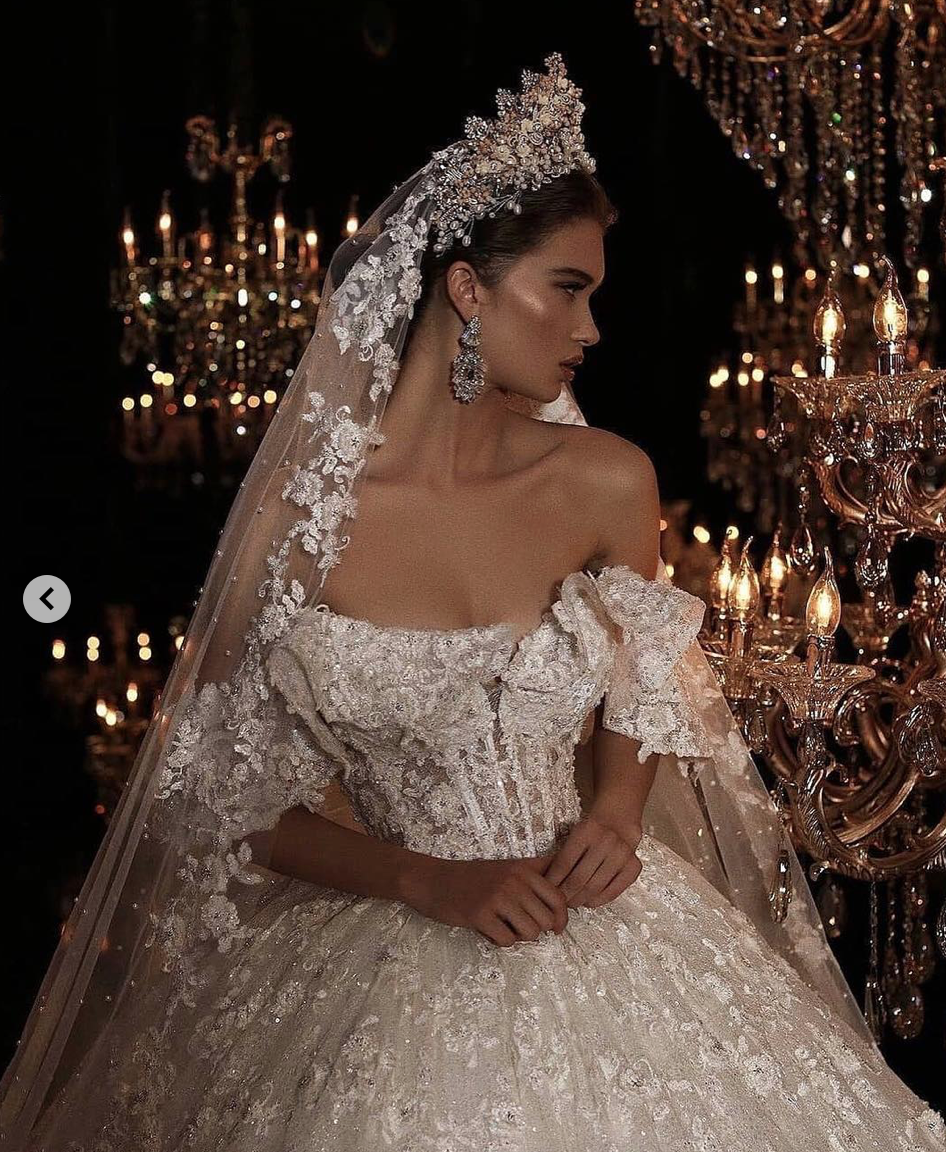 diamond, Queen, wedding dress and royal