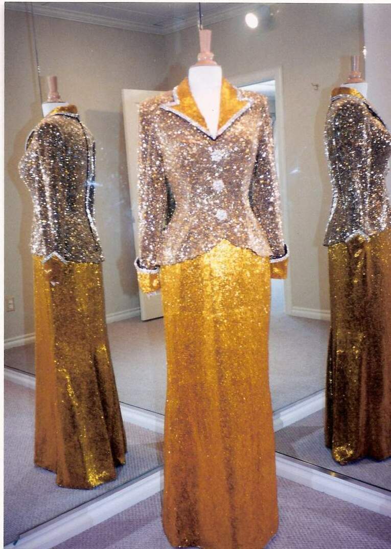 darius cordell, dressdesigner and custom wedding dresses