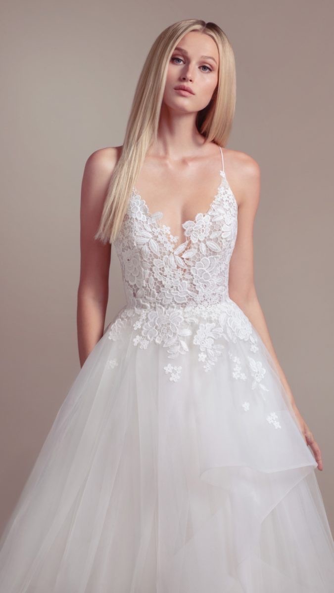 wedding dresses and lace