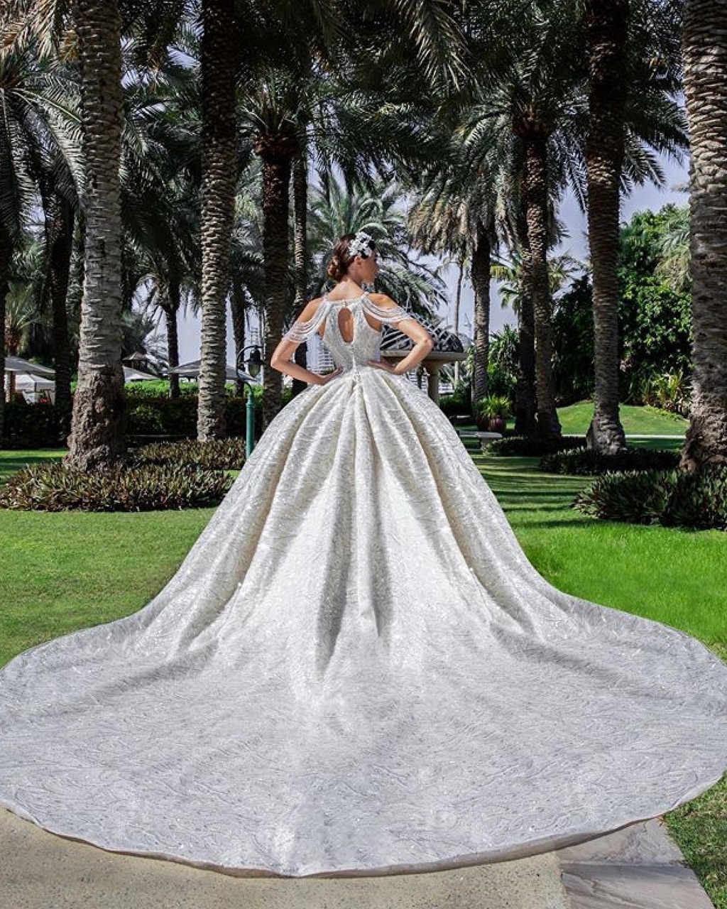 weddingdress, glamour, fashion and Queen