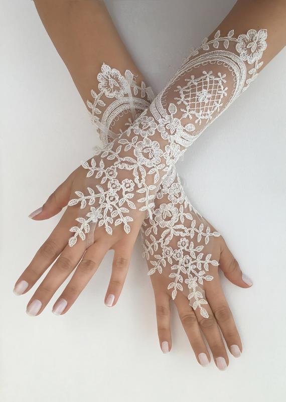 bridesmaid glove, wedding gloves, ivory lace gloves and elegants glove