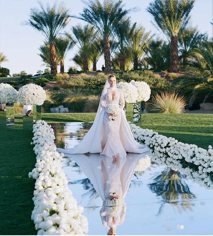 bride, wedding dresses and wedding decor