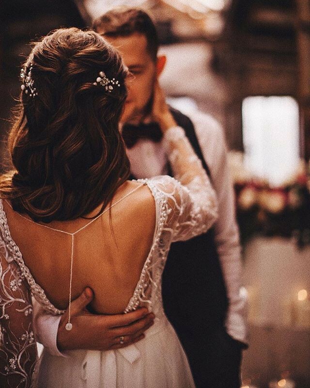 bride, weddingday and weddingdress