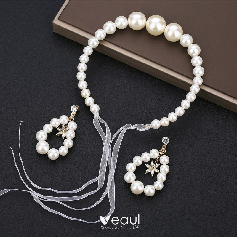 Headbands, earrings, bridal hair accessories and headpieces