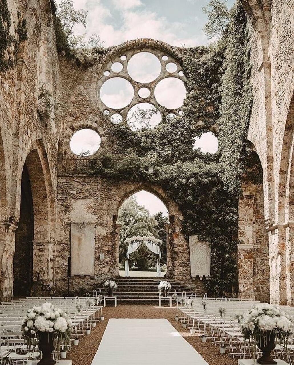 love, beautiful, couple and ruins
