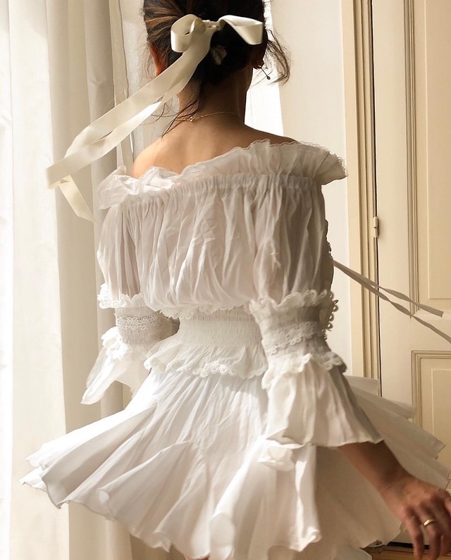 minimal fashion, parisian life, parisian and nude tones