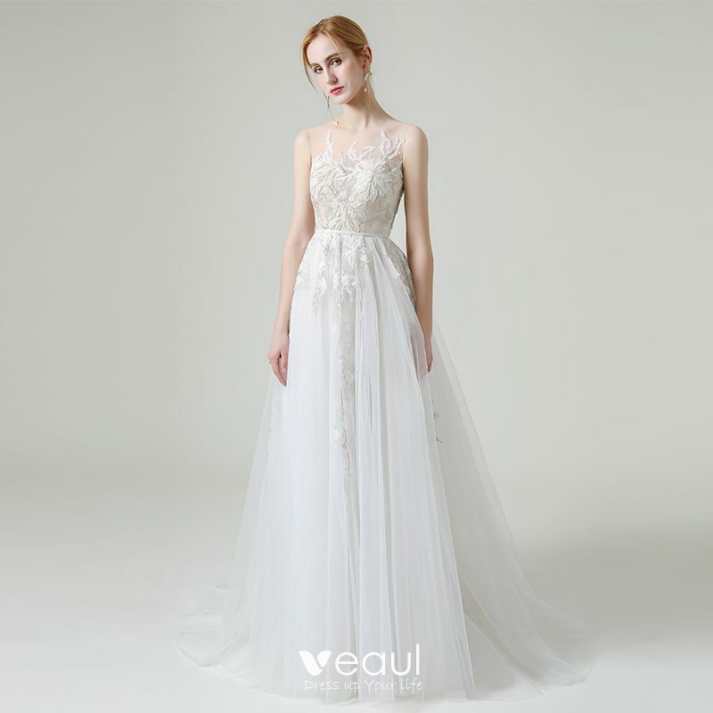 tulle wedding gown, bride, bridal and outdoor wedding dress