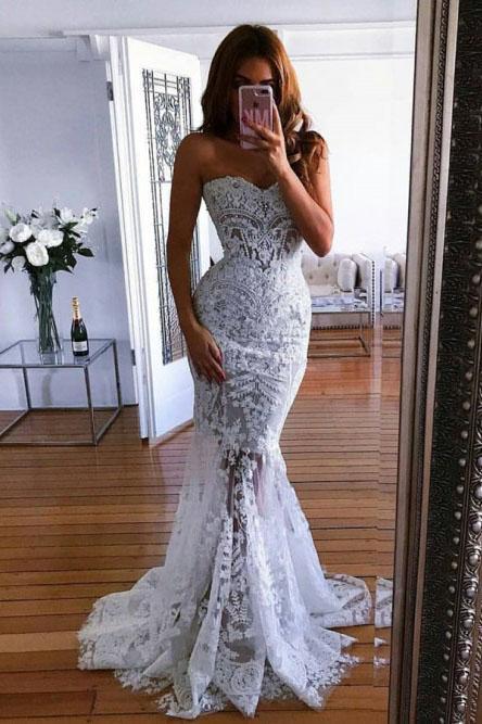 sweetheart sweep train, appliqués and lace wedding dress