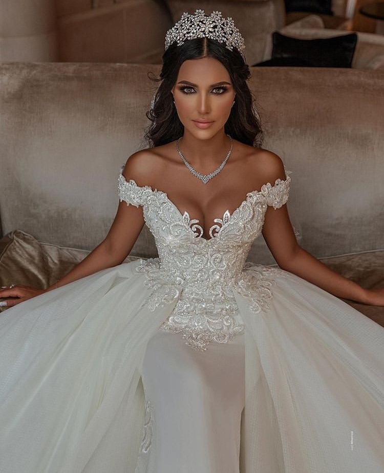 dress, classy, fashionable and romantic