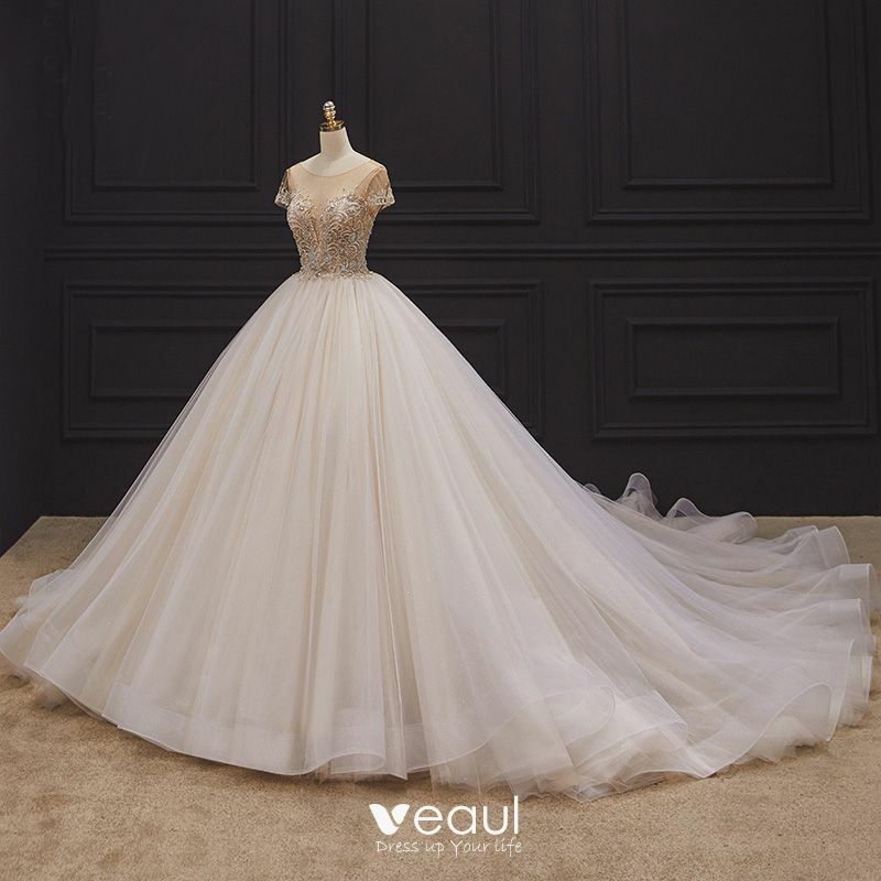 bride, girl, handmade beading and gorgeous weding dress