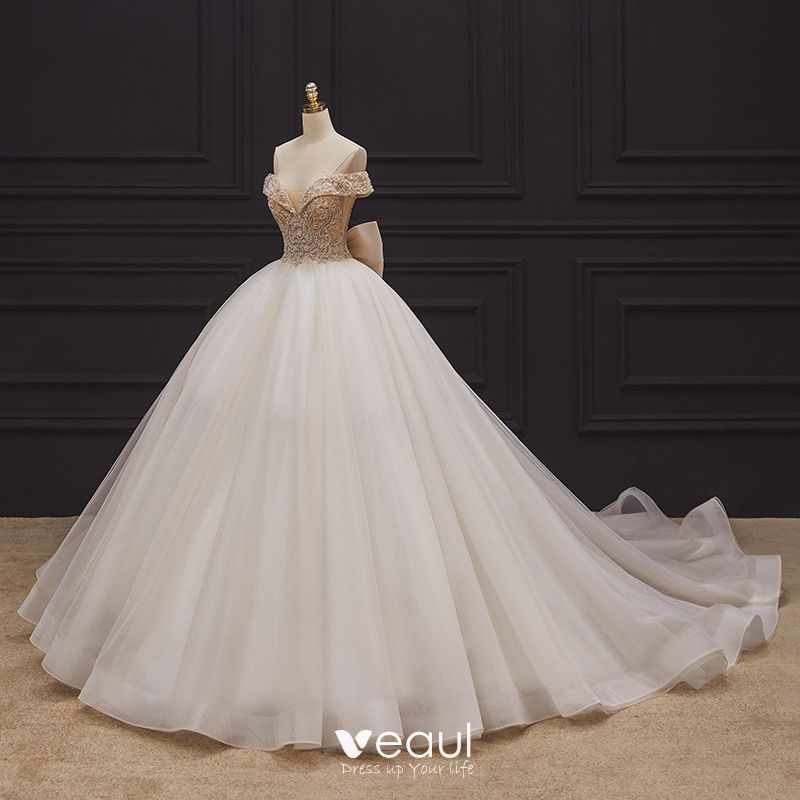 girl, bride, tulle wedding gown and bridal
