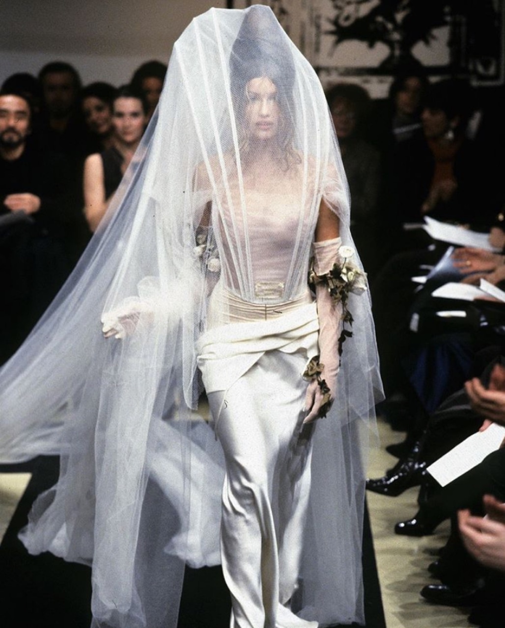 model, 1997, jpg and Laetitia Casta