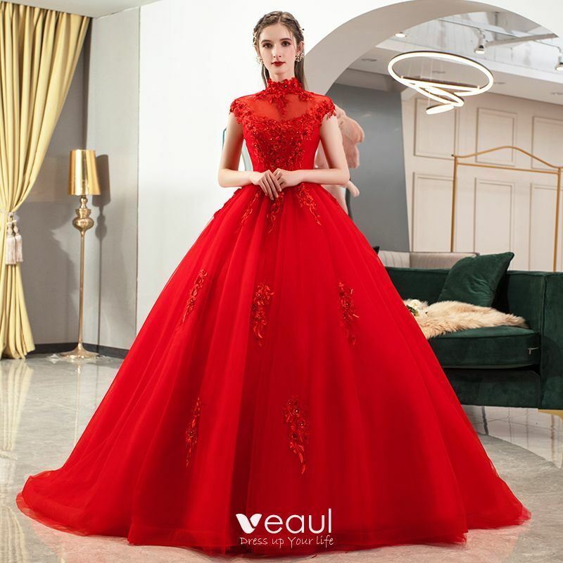 girl, bride, tulle wedding gown and bridal