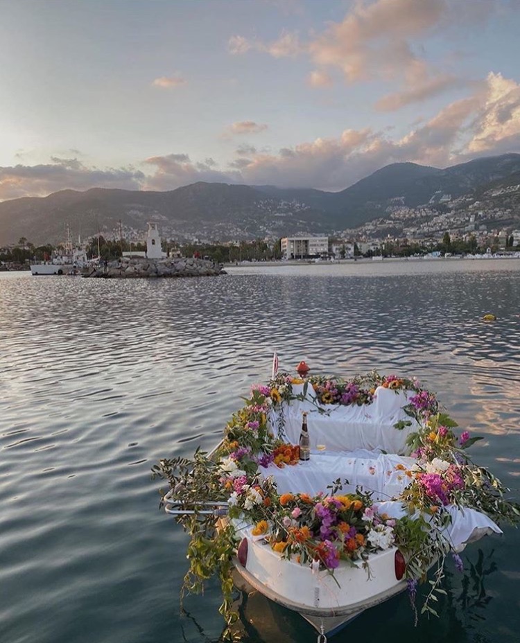 romantic, spring, aesthetic and romance