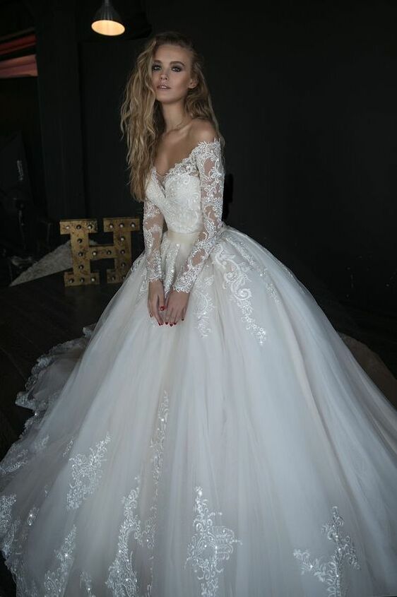 instastyle, brides, weddingdress and fashiondesigner