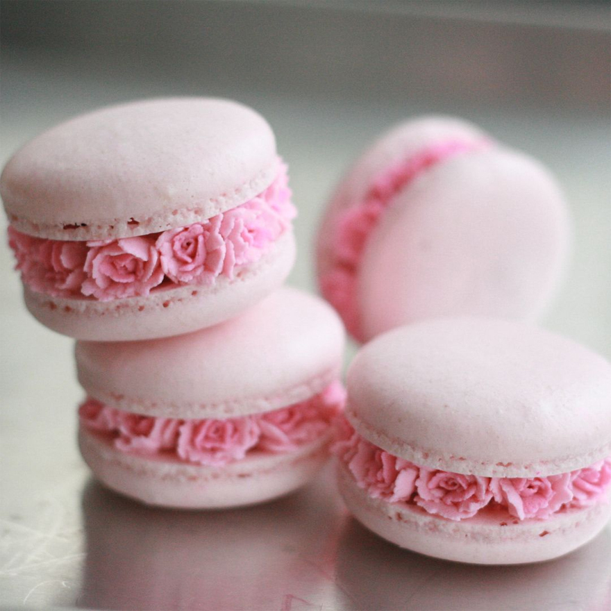 pastry food, pink, ‎macarons and pink food