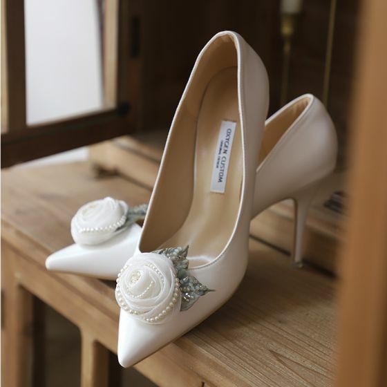 wedding shoes, pointed toe, pearl and elegant