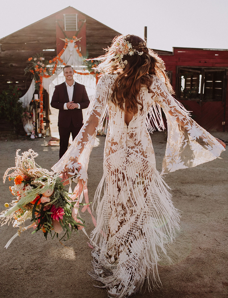 wedding venue, wedding photo, wedding dress and decoration