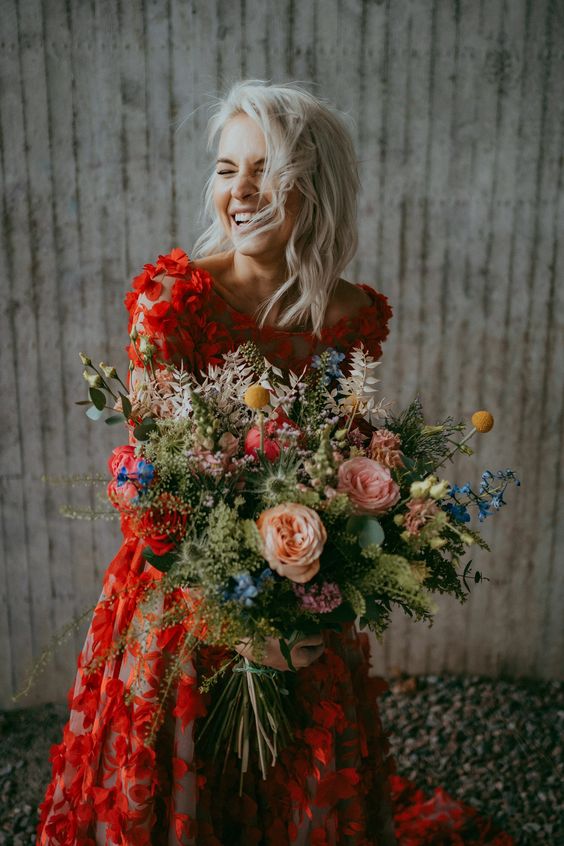 wedding bouquet, bride and wedding photo