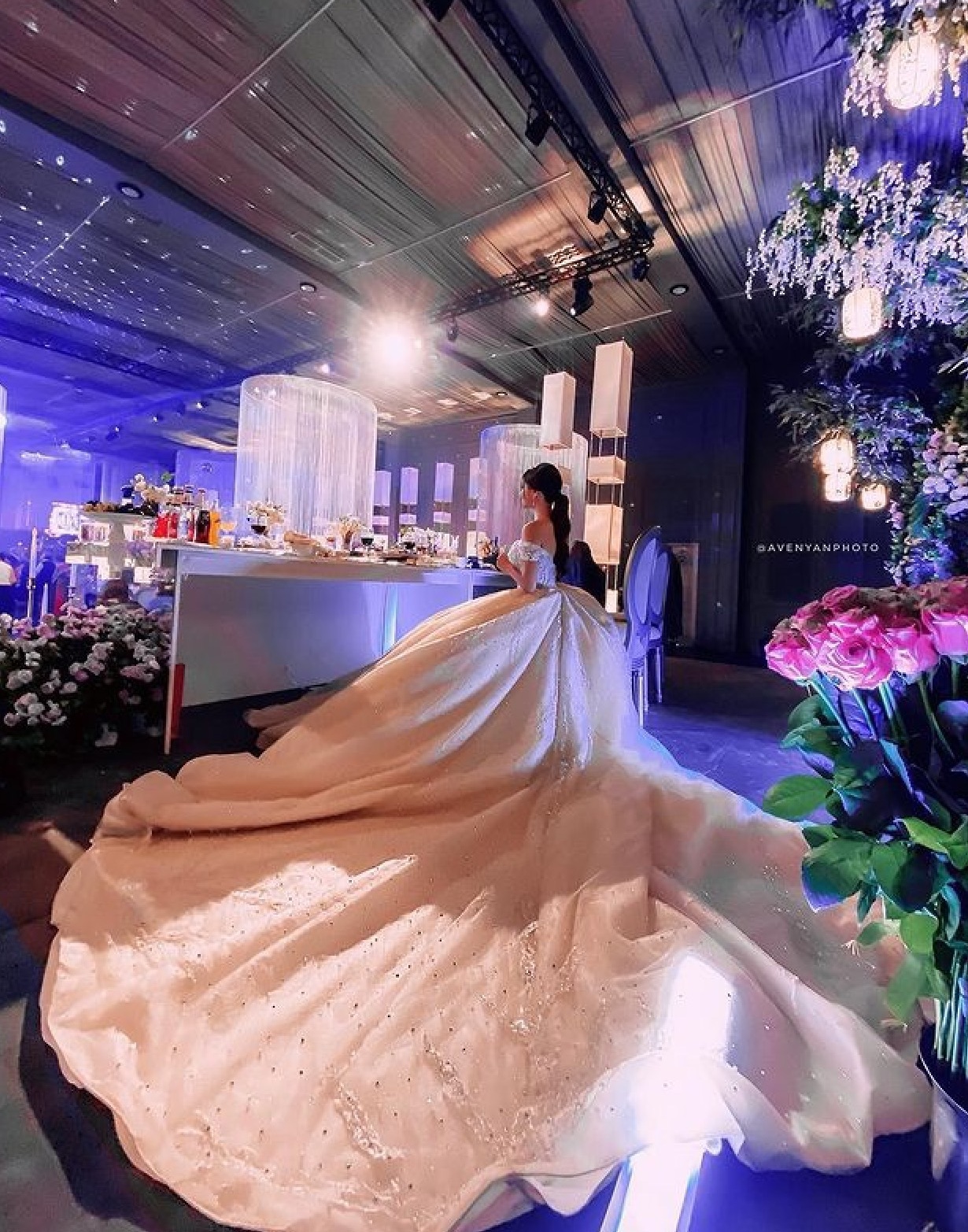 bride, fashion, dreamwedding and Queen