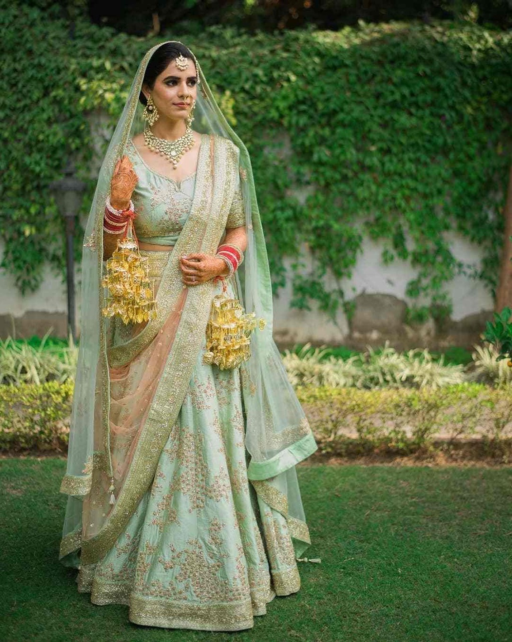 indian wedding, bridal lehenga and indian bride