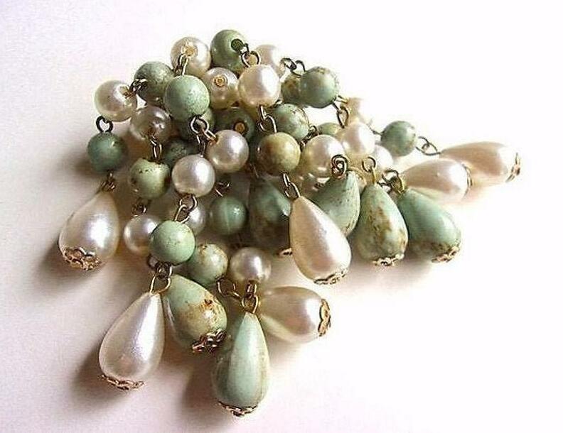 renaissance fair, sage green, tear drop pearls and bridal wedding