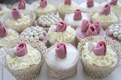 rose, muffin and food