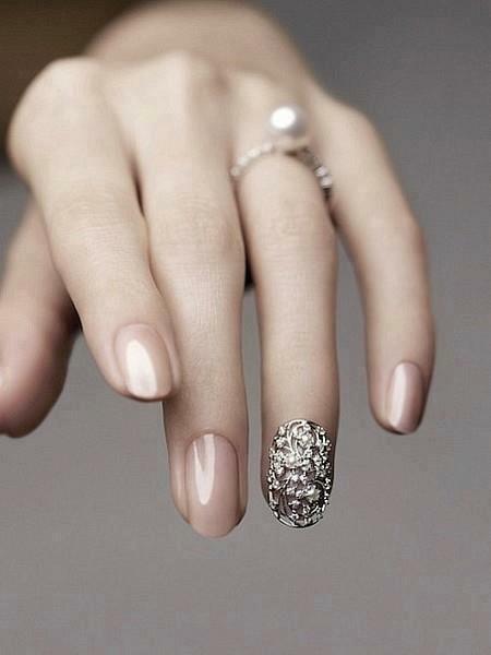 ring, nails and pretty