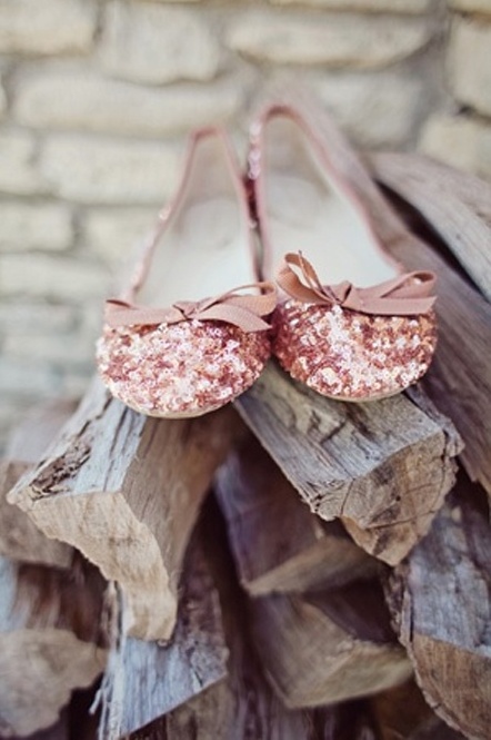 bridesmaids, pointe shoes and bows