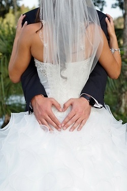 bride, flowers and heart